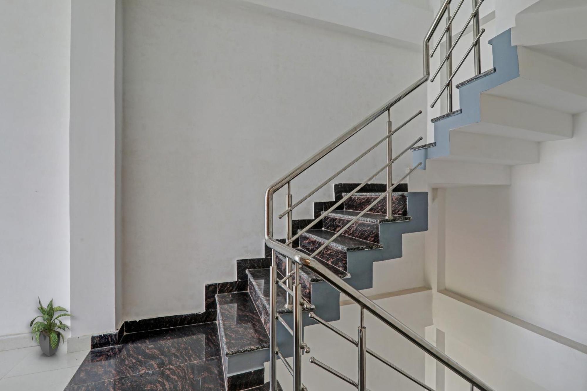 Townhouse Relax Inn Chinhat Luaran gambar