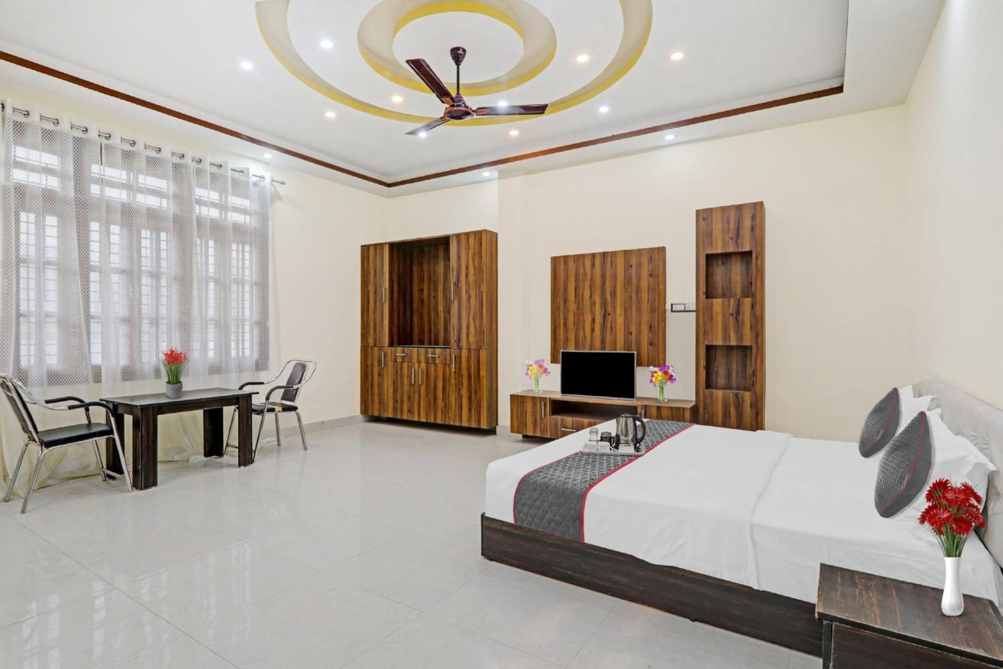 Townhouse Relax Inn Chinhat Luaran gambar