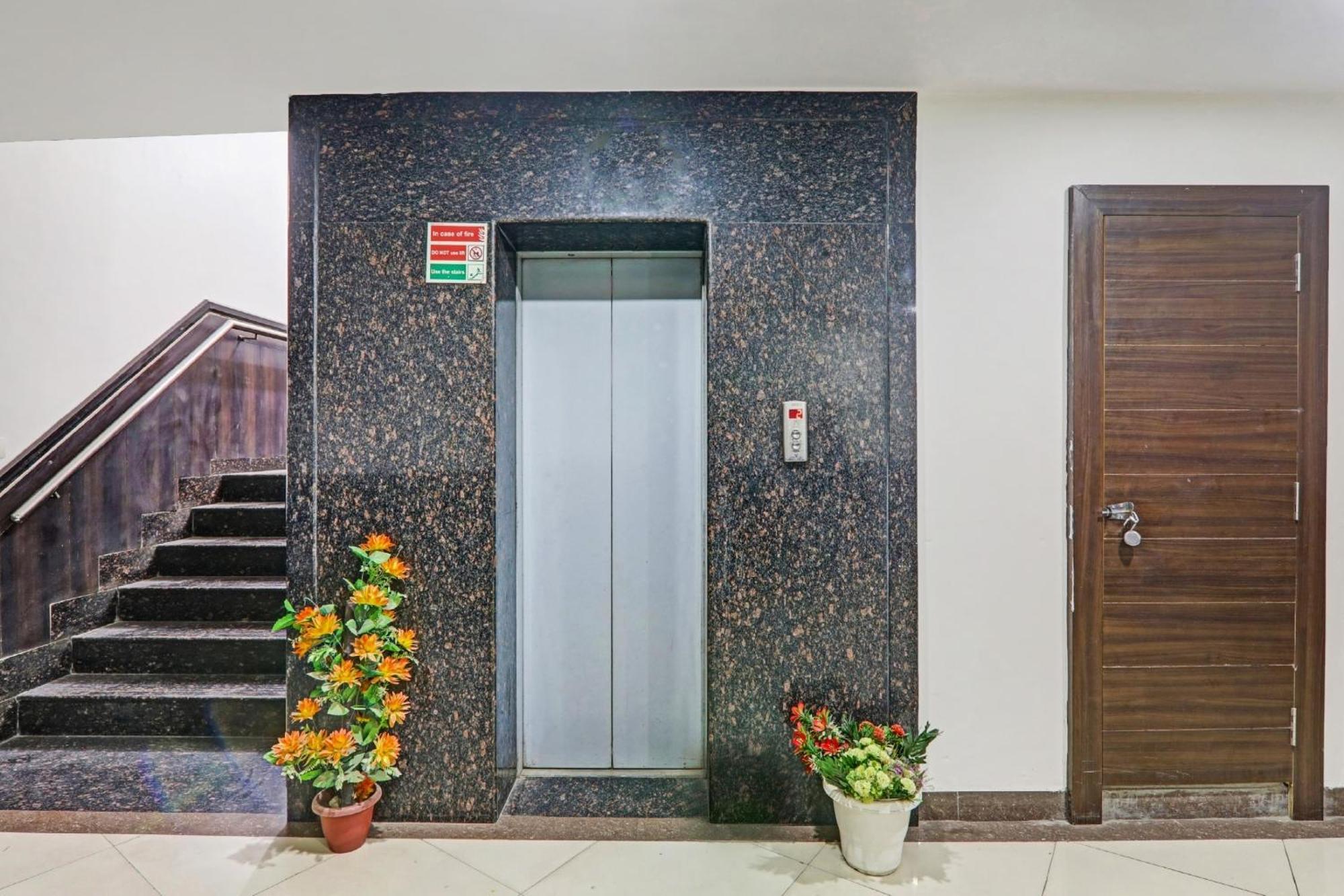 Townhouse Relax Inn Chinhat Luaran gambar