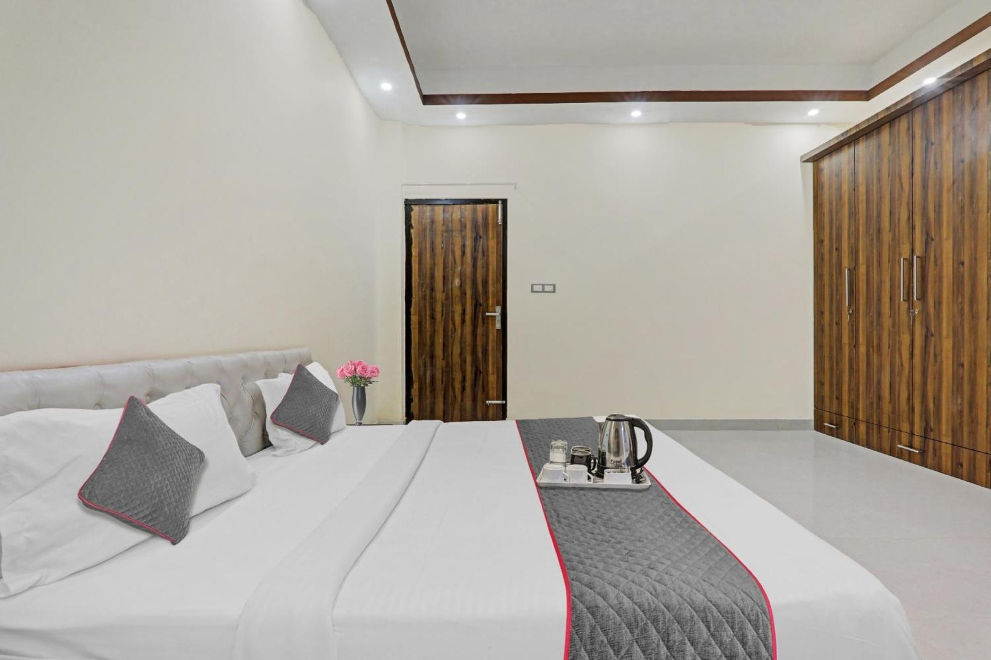 Townhouse Relax Inn Chinhat Luaran gambar