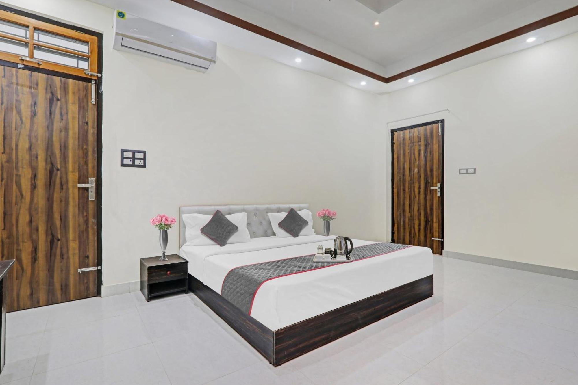 Townhouse Relax Inn Chinhat Luaran gambar