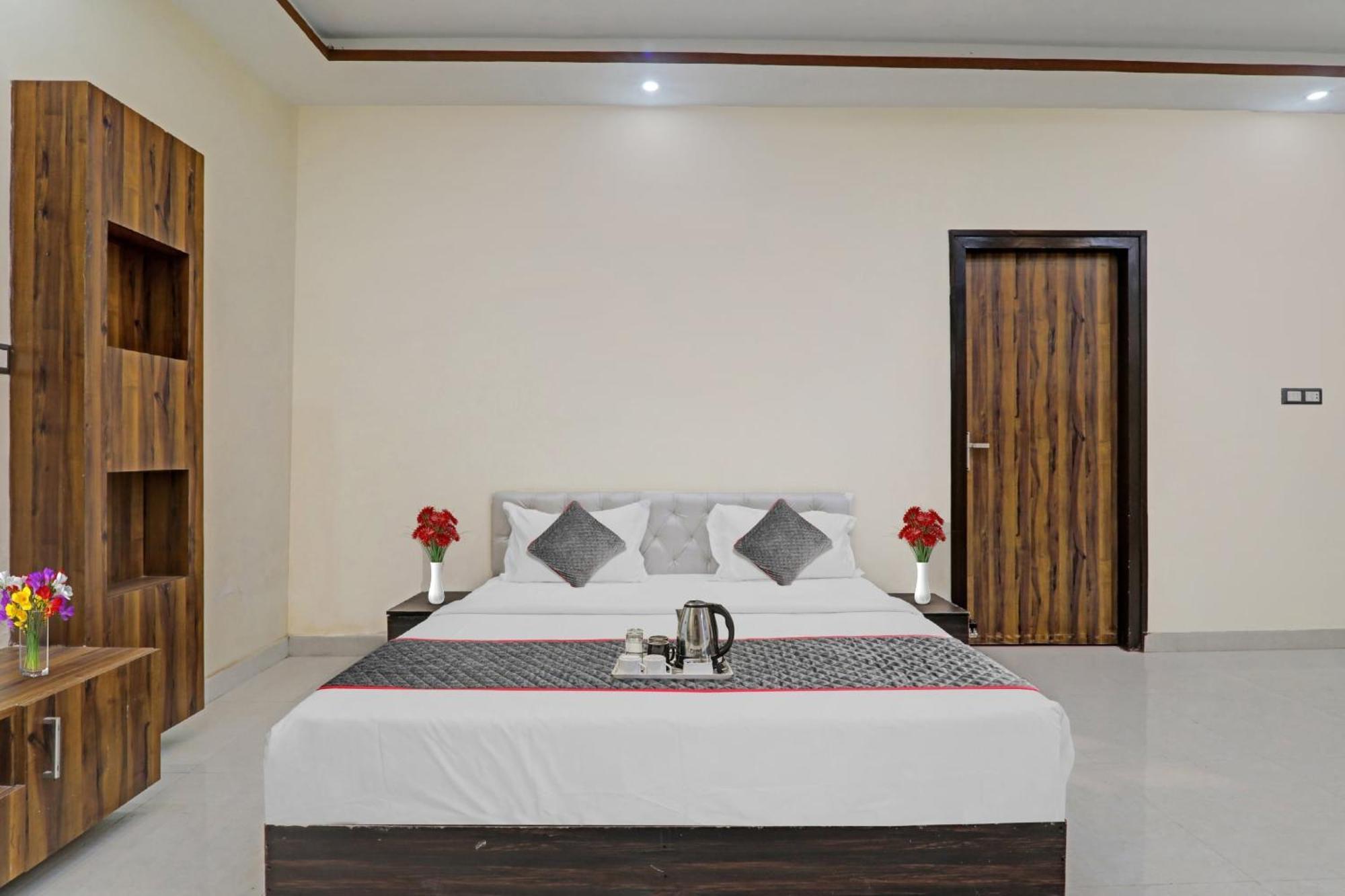 Townhouse Relax Inn Chinhat Luaran gambar