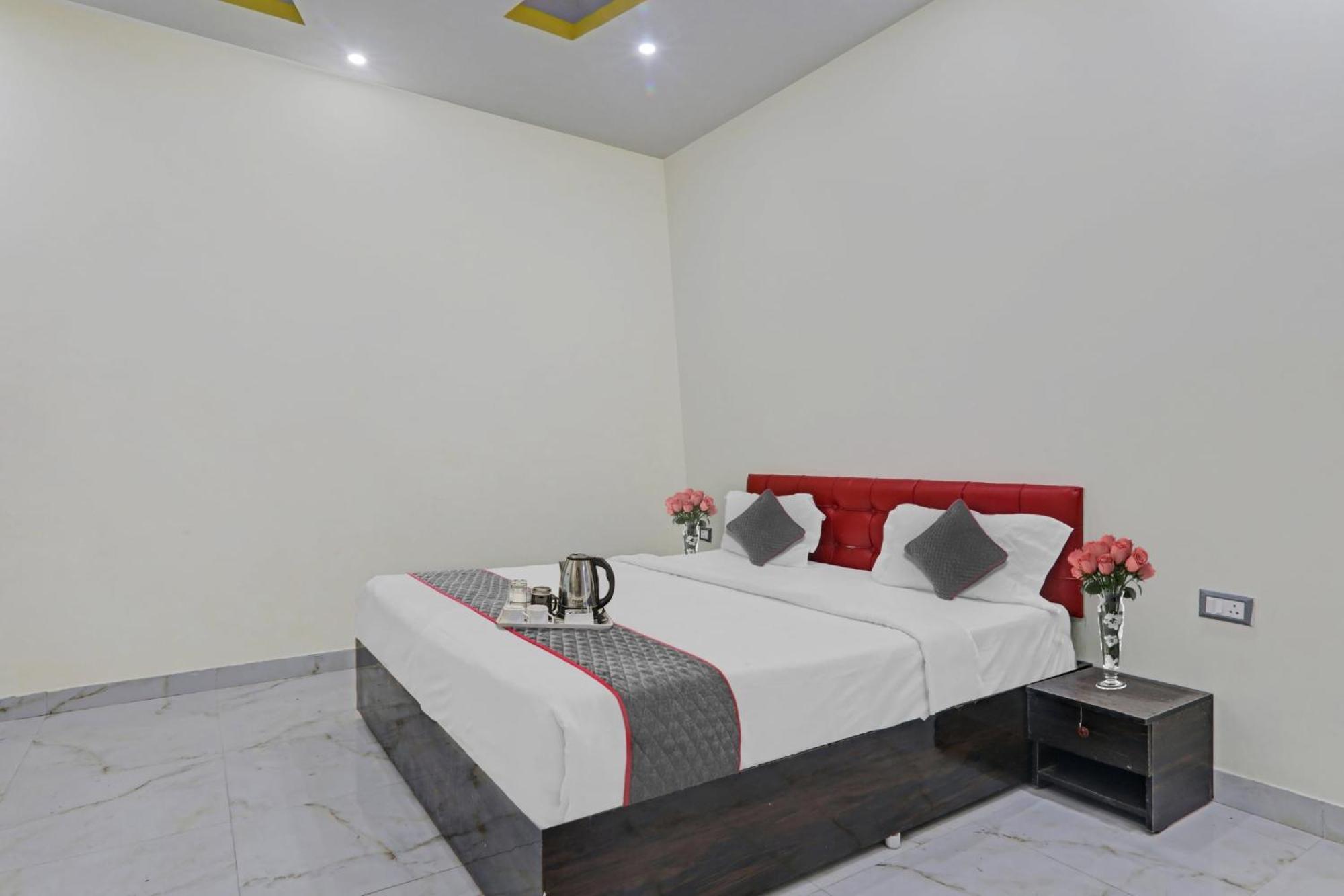 Townhouse Relax Inn Chinhat Luaran gambar