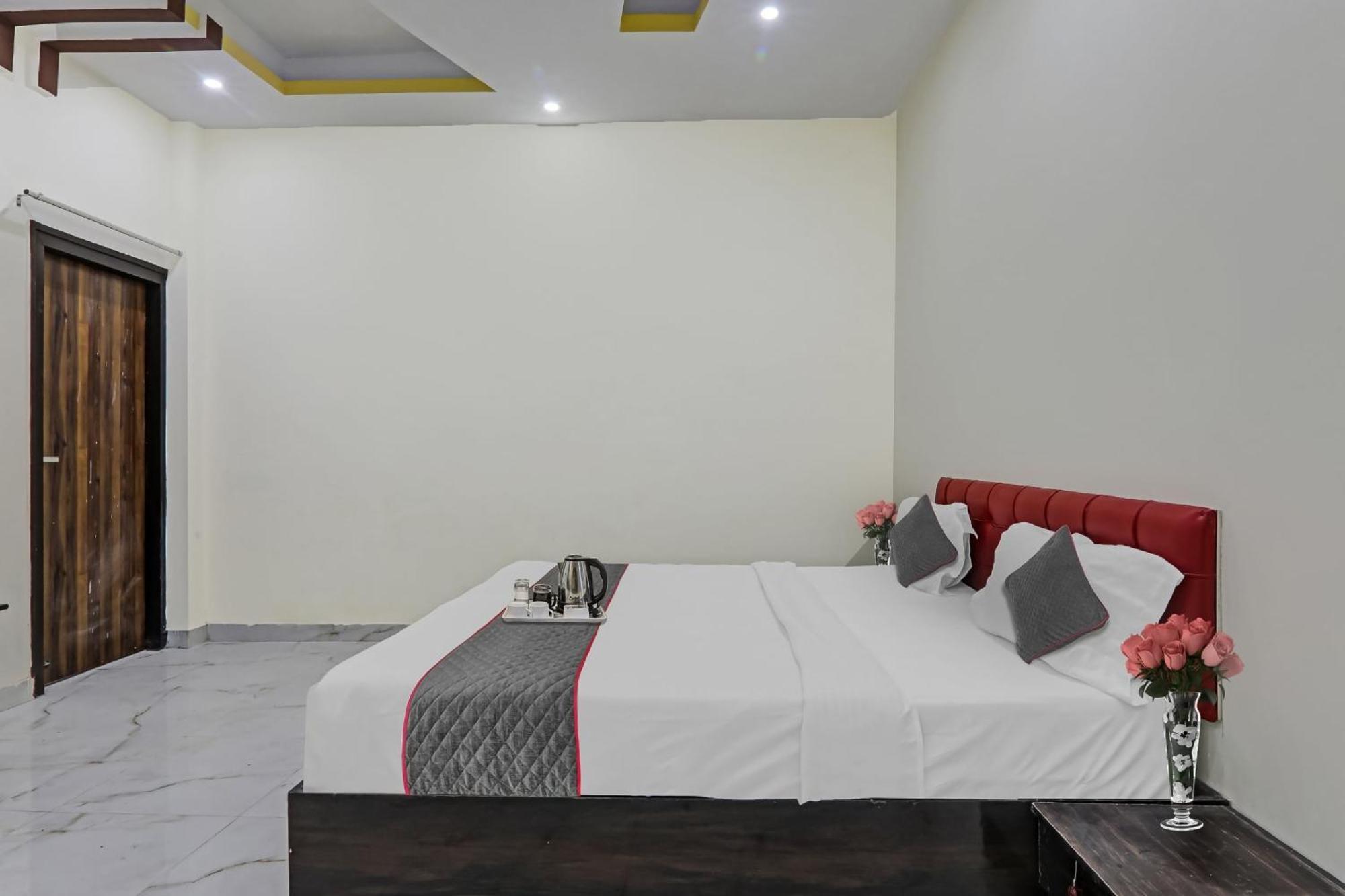 Townhouse Relax Inn Chinhat Luaran gambar