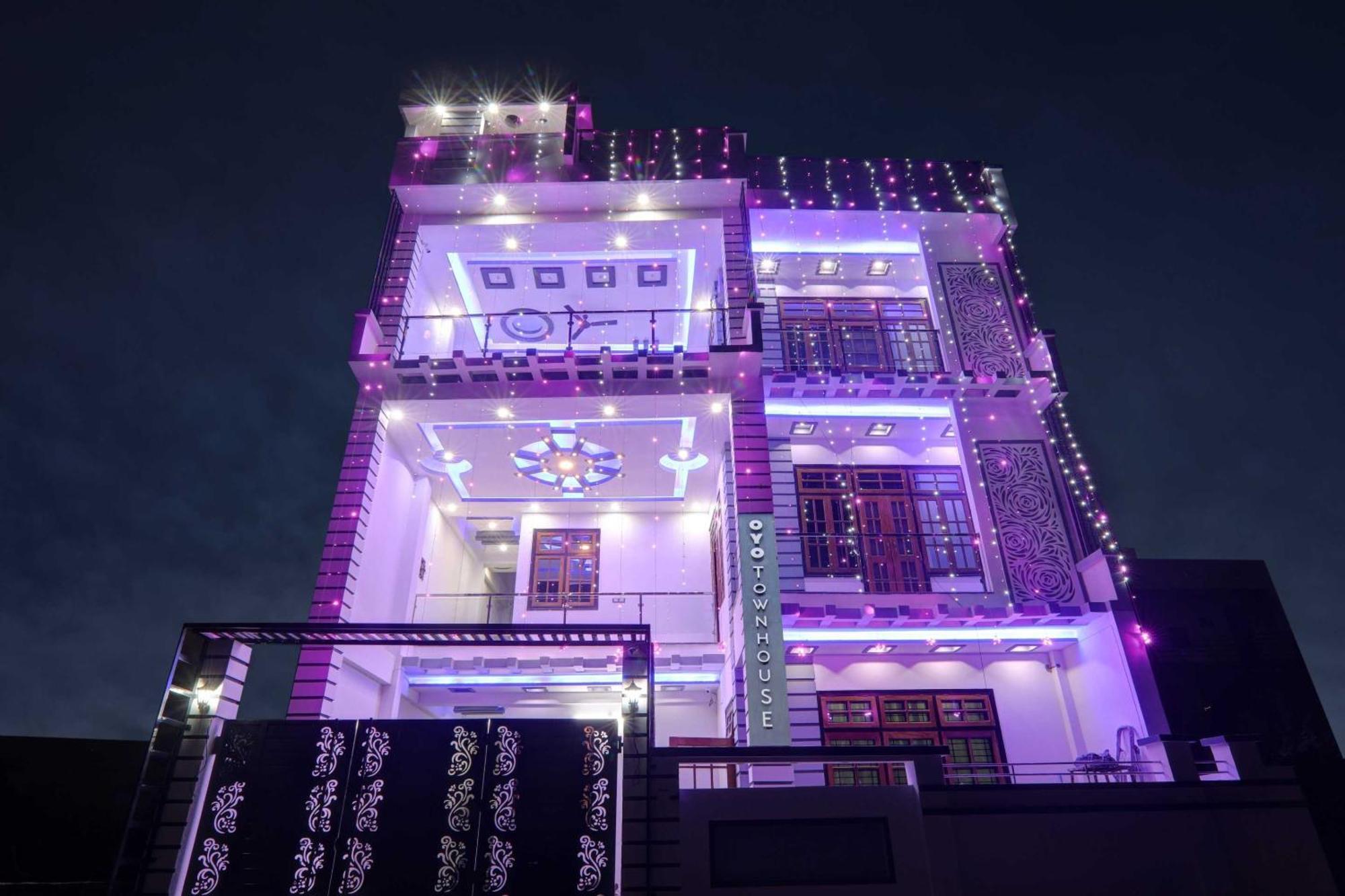 Townhouse Relax Inn Chinhat Luaran gambar