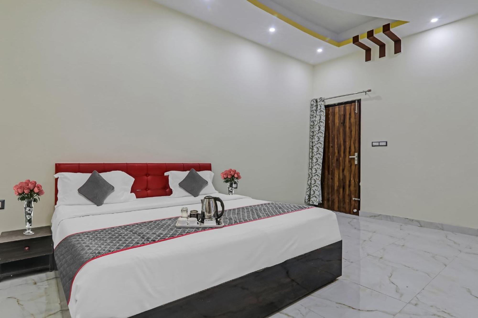 Townhouse Relax Inn Chinhat Luaran gambar